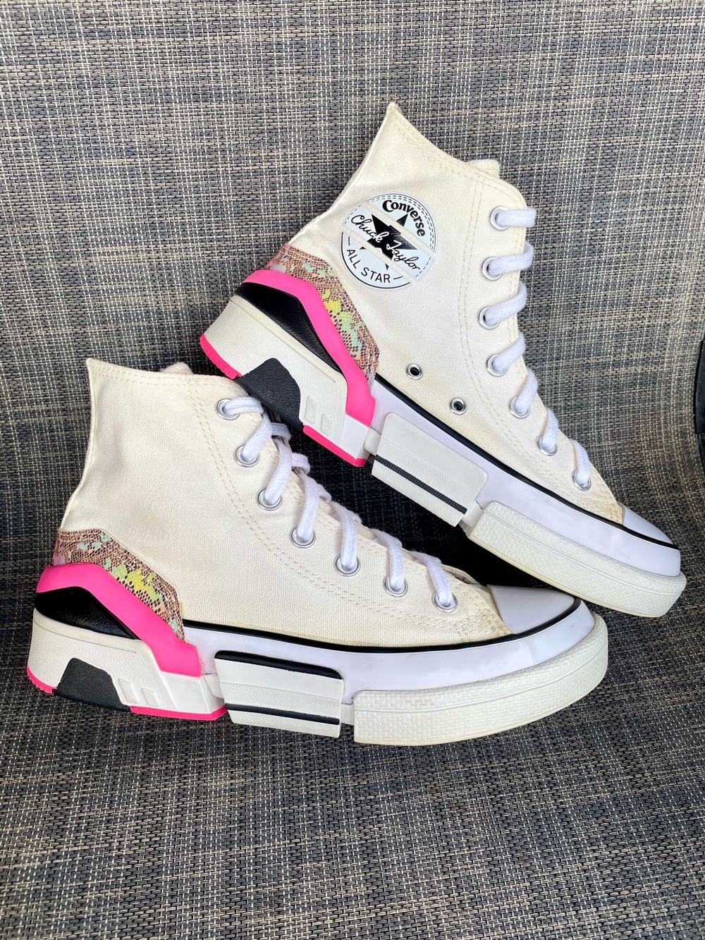 Converse All Star High Top Sneakers in White with Pink Accent - Picture 1 of 13